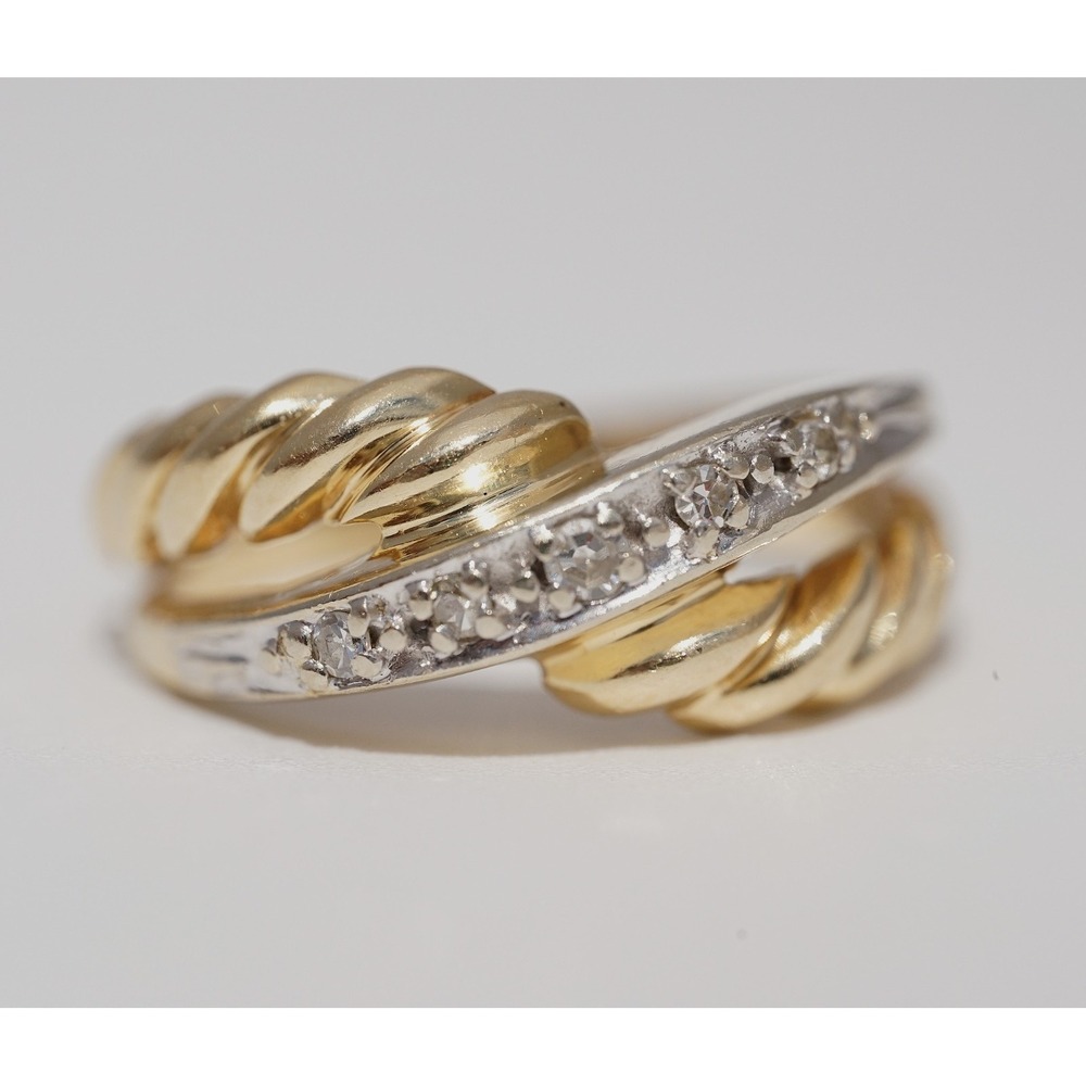 Vintage 14k Solid gold Two Tone Overlapping Natural Diamond Ring Twist Size 5.25 - Picture 3 of 11